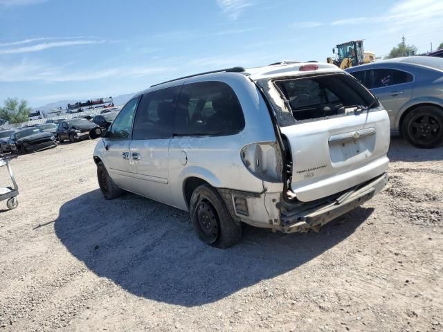 2005 Chrysler Town & Country LX