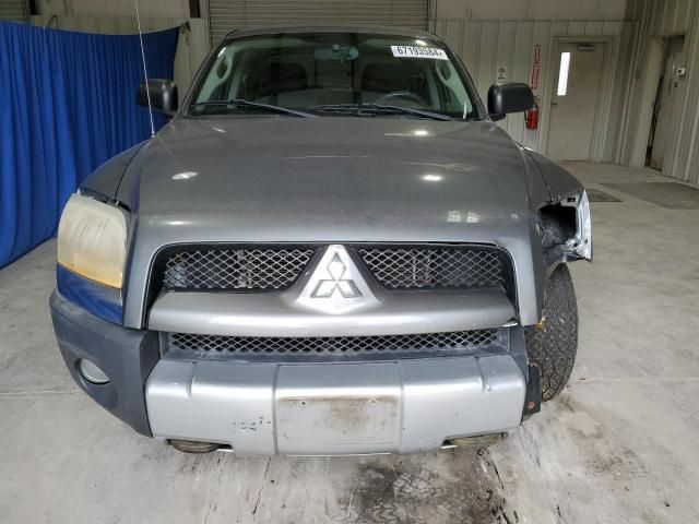 2006 Mitsubishi Raider Durocross