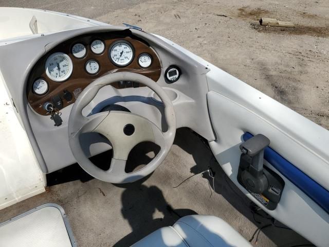 2004 Stingray Boat