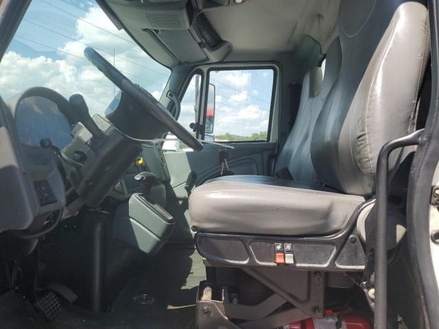 2004 International 4000 4200