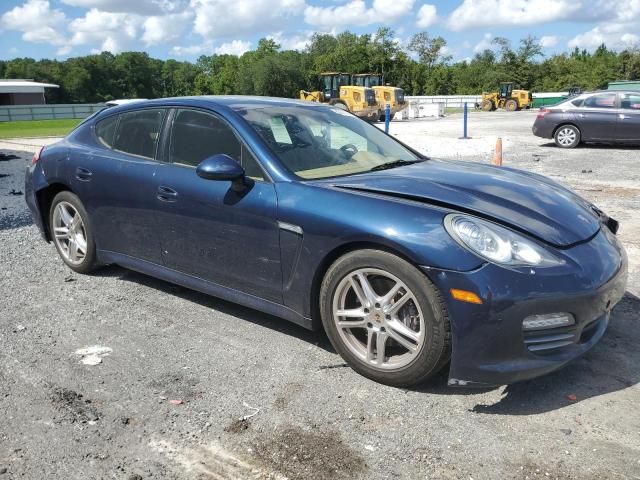 2012 Porsche Panamera 2