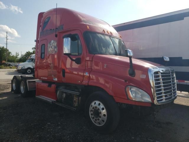 2011 Freightliner Cascadia 125