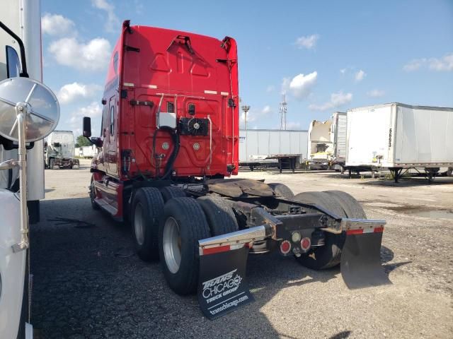 2011 Freightliner Cascadia 125