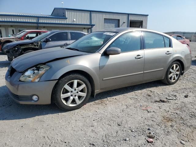 2005 Nissan Maxima SE