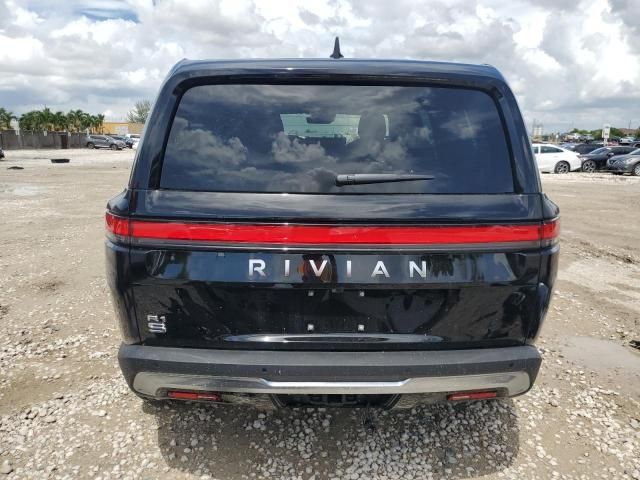 2024 Rivian R1S Adventure