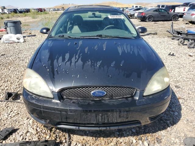 2005 Ford Taurus SE