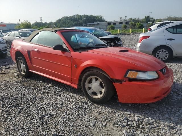 2000 Ford Mustang