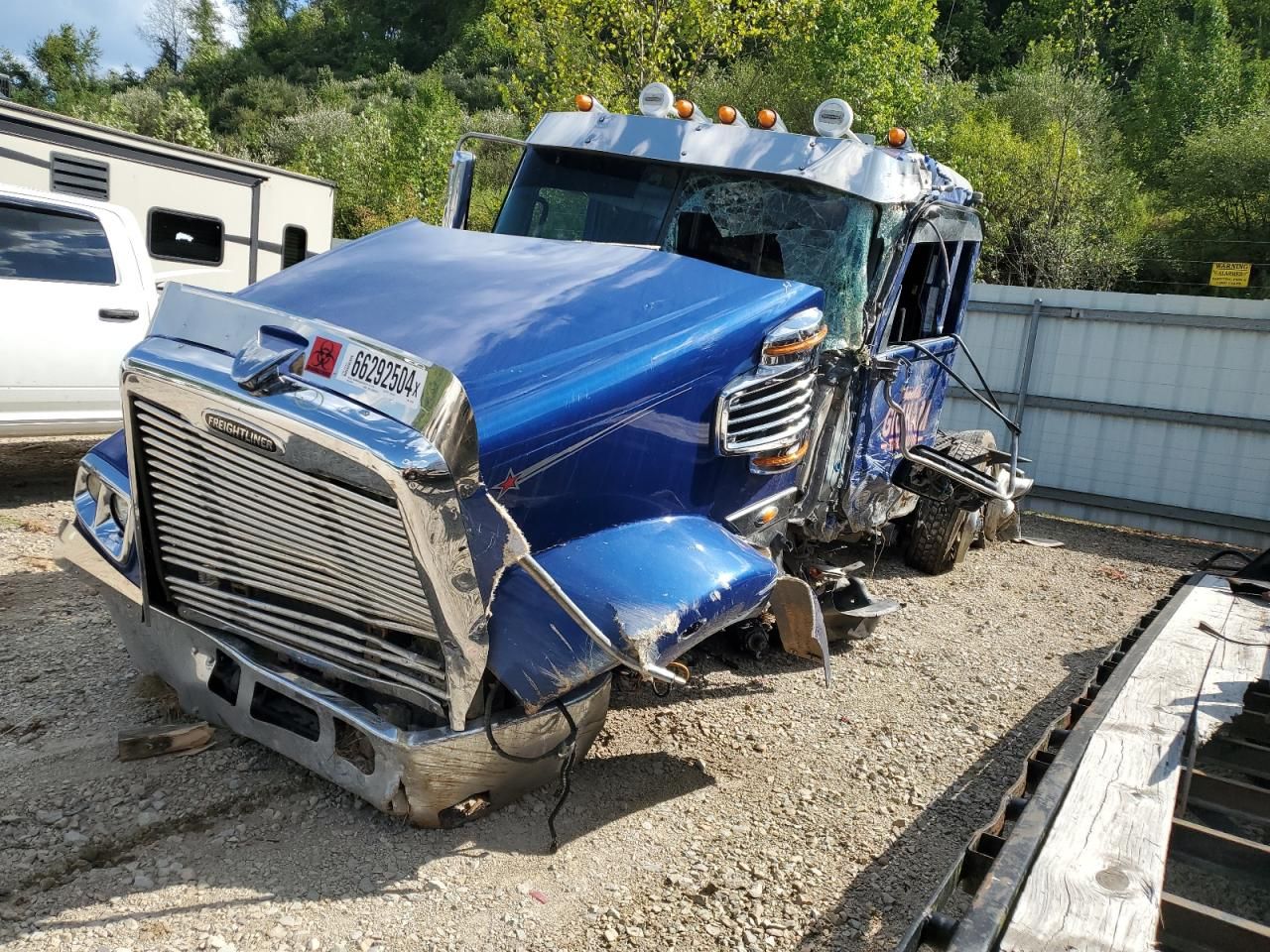 2020 Freightliner 122SD
