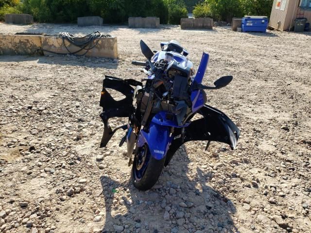 2024 Yamaha YZFR7