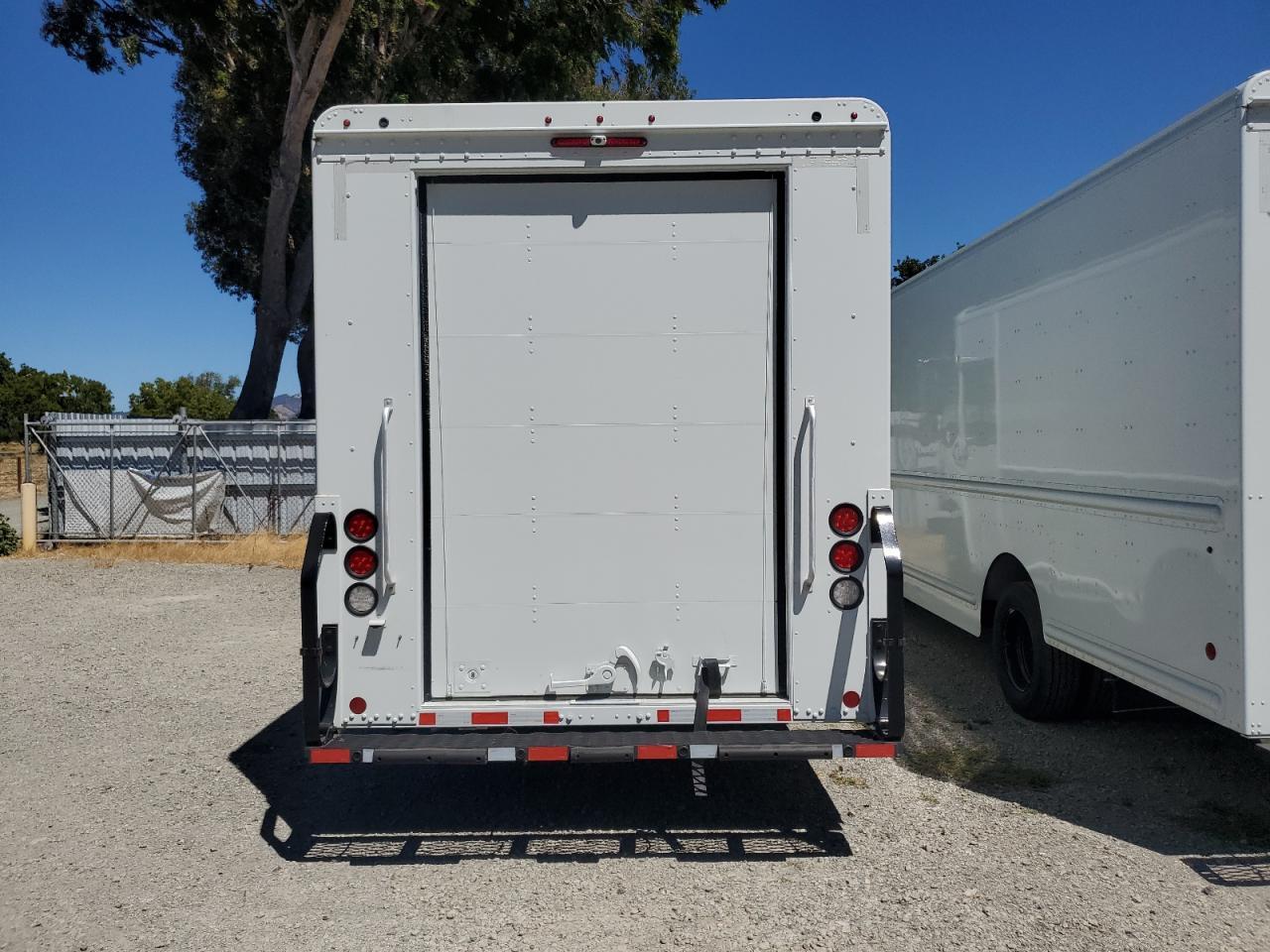2021 XOS SV05