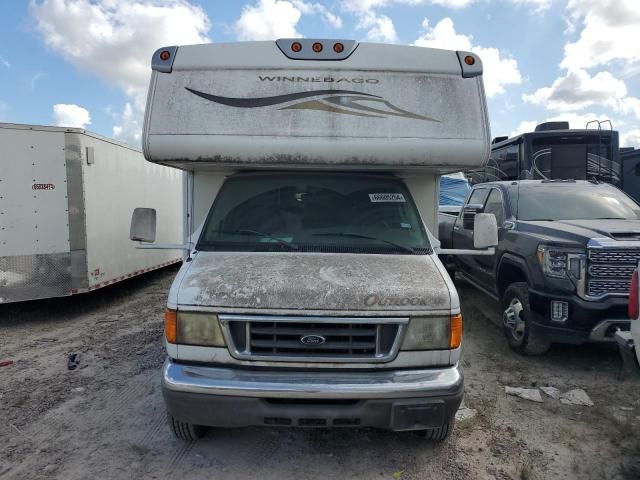 2008 Winnebago 2008 Ford Econoline E450 Super Duty Cutaway Van