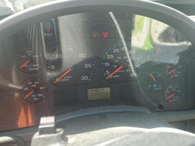 2003 International 4000 4200