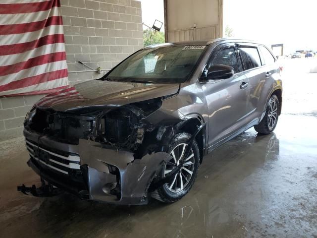 2018 Toyota Highlander SE