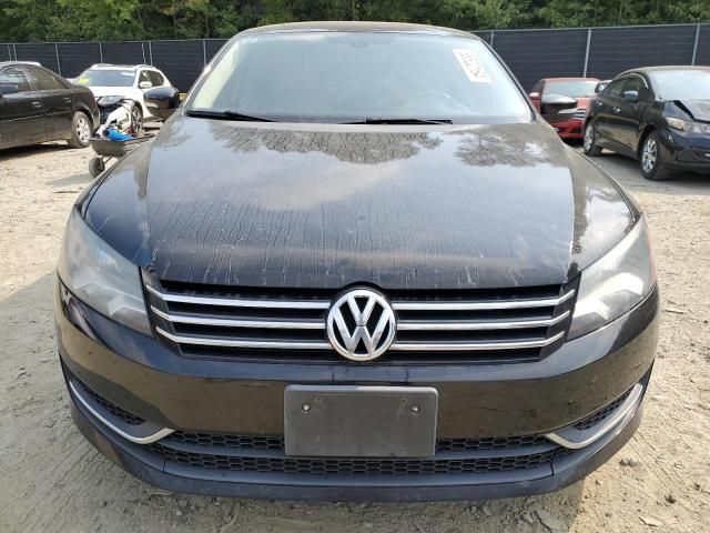 2013 Volkswagen Passat SE