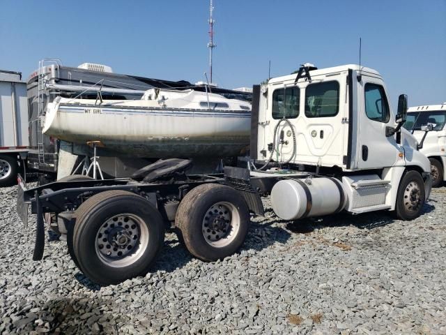 2019 Freightliner Cascadia 125