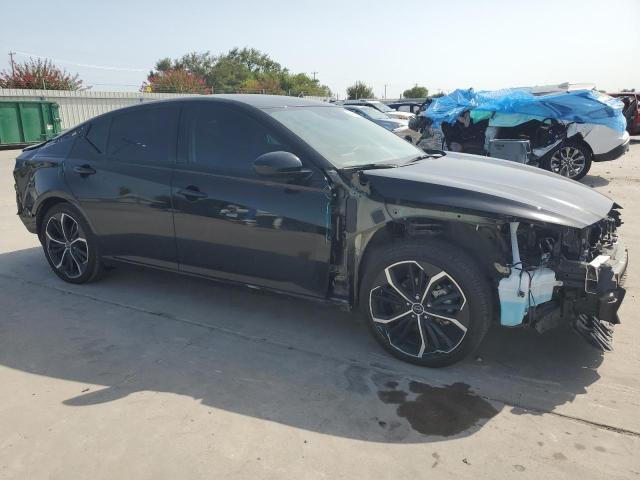 2023 Niss Altima 2.5 sr