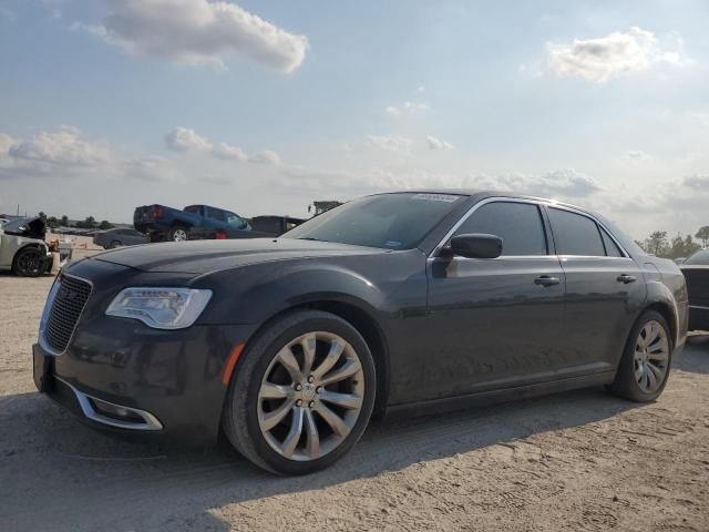 2017 Chrysler 300 Limited