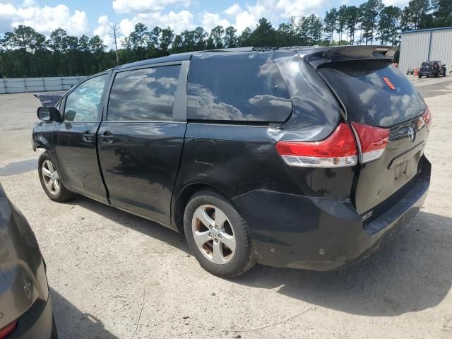 2014 Toyota Sienna LE