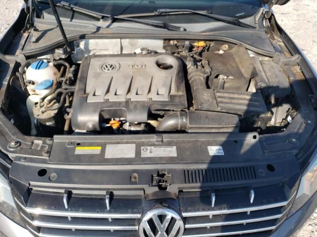 2013 Volkswagen Passat SEL