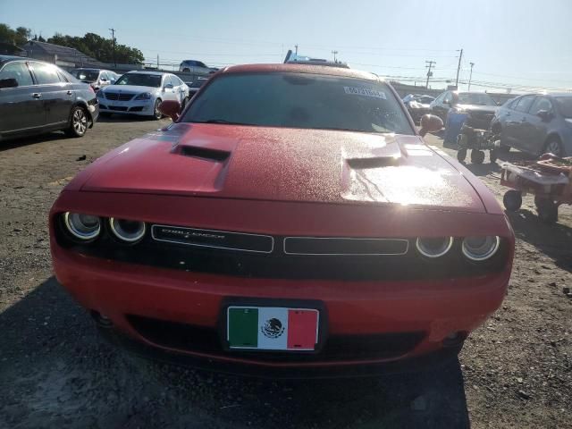 2016 Dodge Challenger SXT