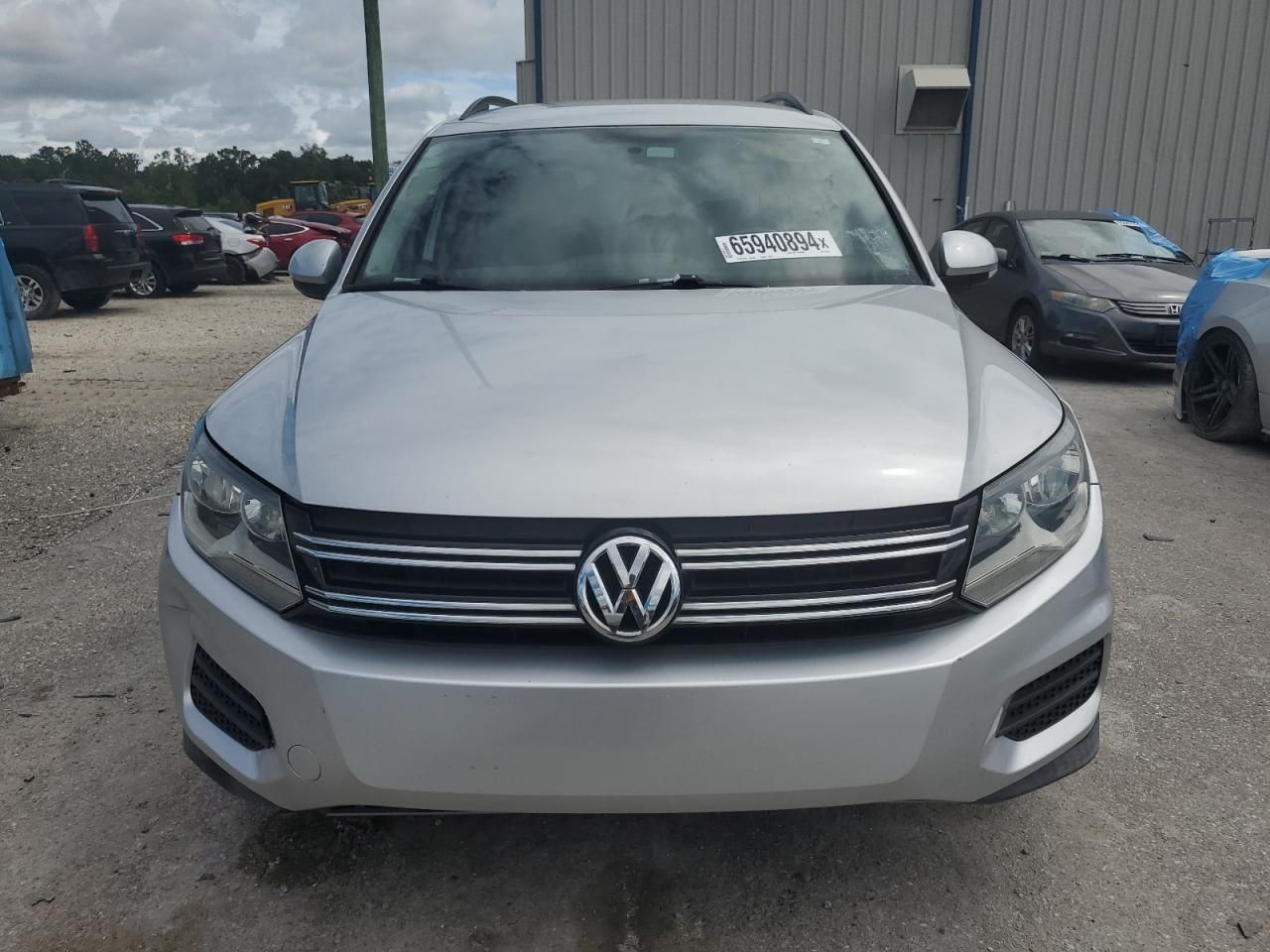2015 Volkswagen Tiguan s