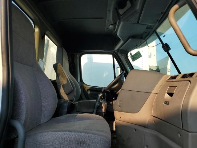 2014 Freightliner Cascadia 113