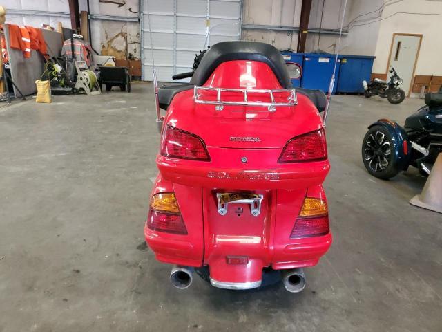 2004 Honda GL1800