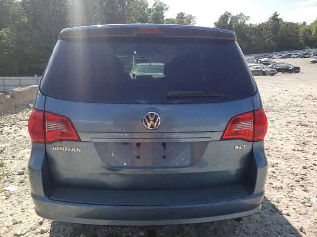 2011 Volkswagen Routan SEL