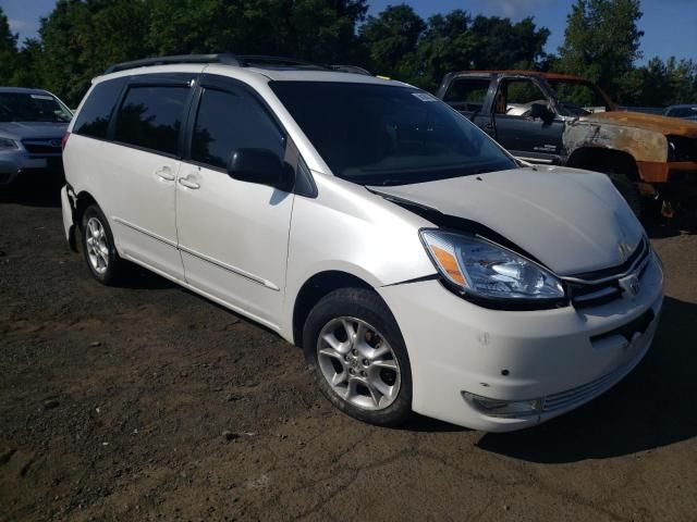 2004 Toyota Sienna XLE