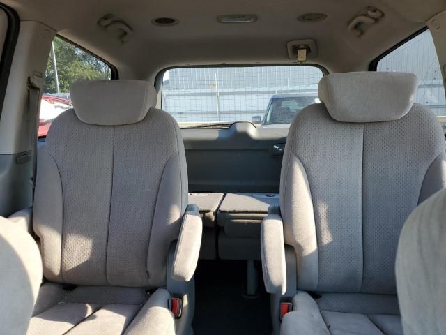 2008 Hyundai Entourage GLS