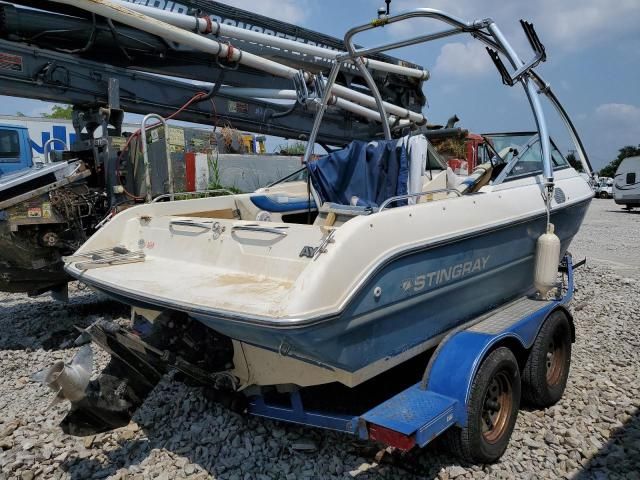 1990 Stingray Boat