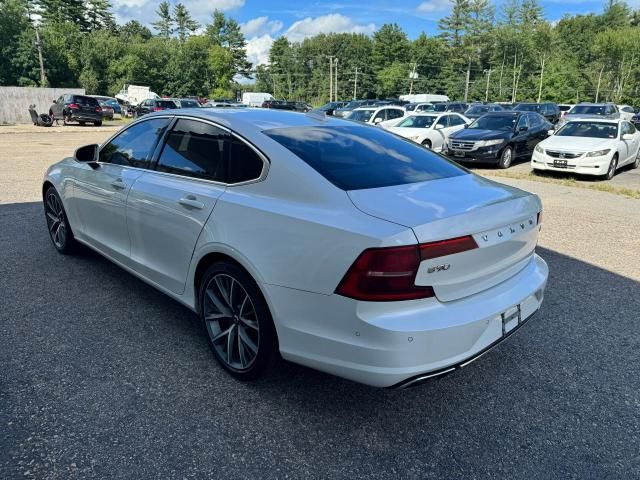 2017 Volvo S90 T6 Momentum