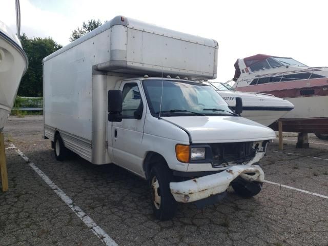 2006 Ford Econoline E450 Super Duty Cutaway Van