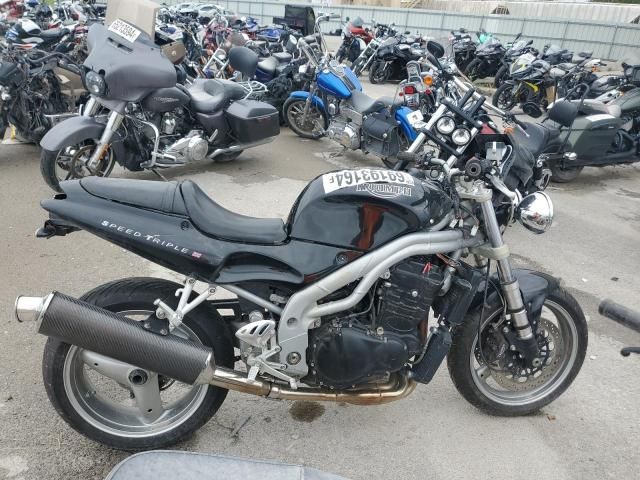 2000 Triumph Speedtripl