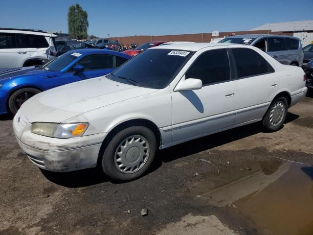 1999 Toyota Camry LE