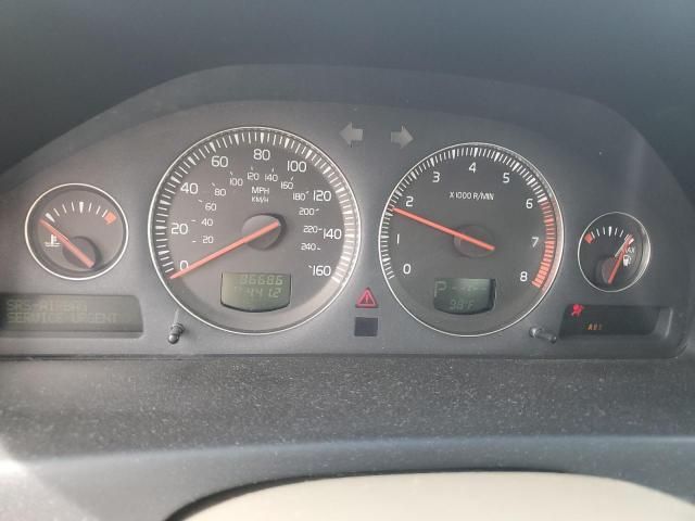 2004 Volvo V70