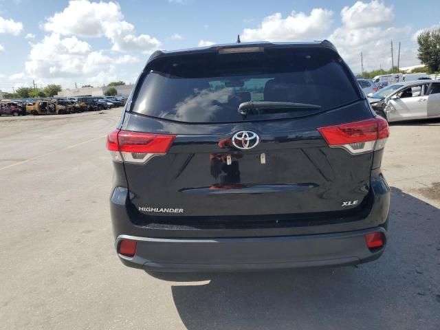 2019 Toyota Highlander SE