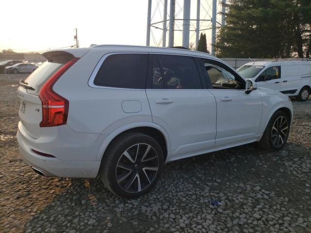 2021 Volvo XC90 T6 Momentum