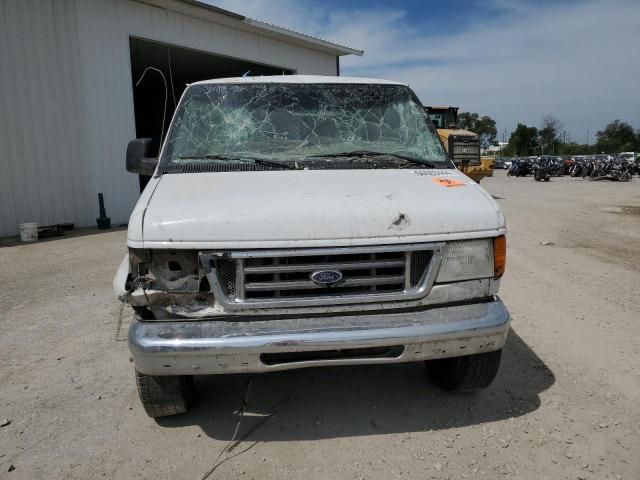 2004 Ford Econoline E350 Super Duty Van