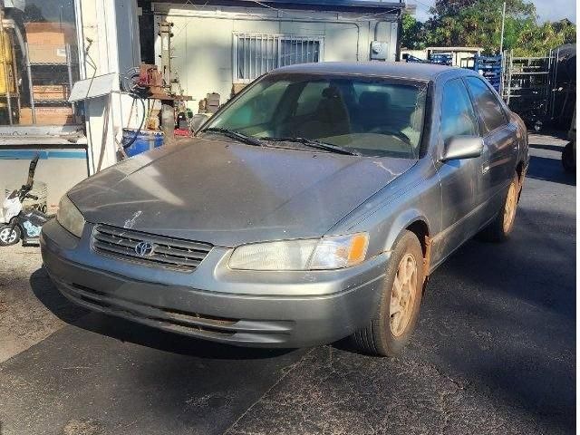 1999 Toyota Camry LE