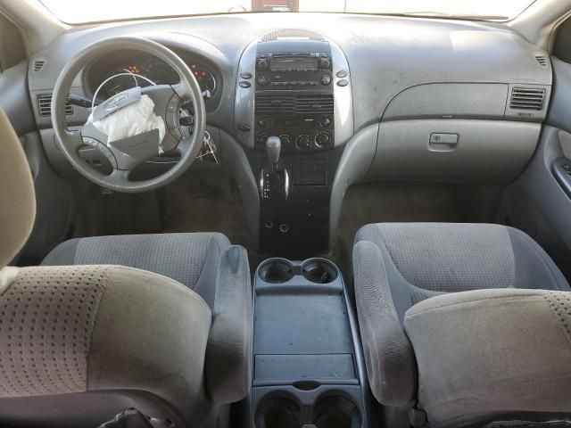 2010 Toyota Sienna CE