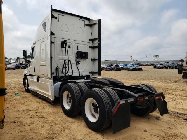 2020 Freightliner Cascadia 126