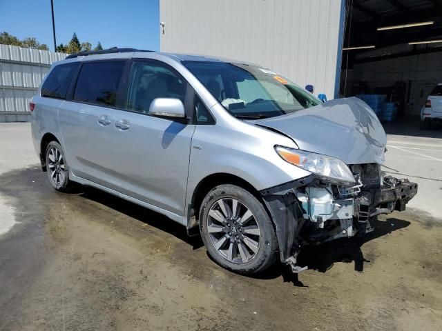 2019 Toyota Sienna LE