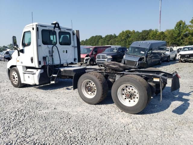 2019 Freightliner Cascadia 125