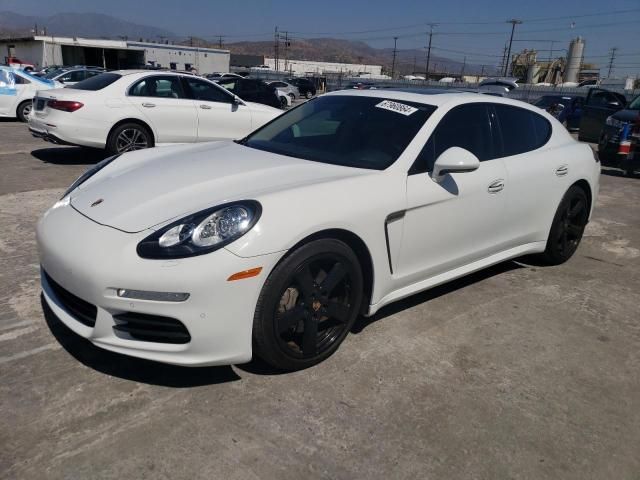 2015 Porsche Panamera 4S