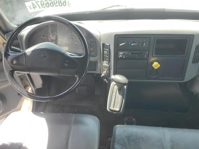 2004 International 4000 4200