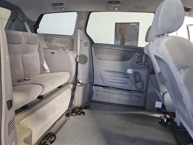 2008 Toyota Sienna CE