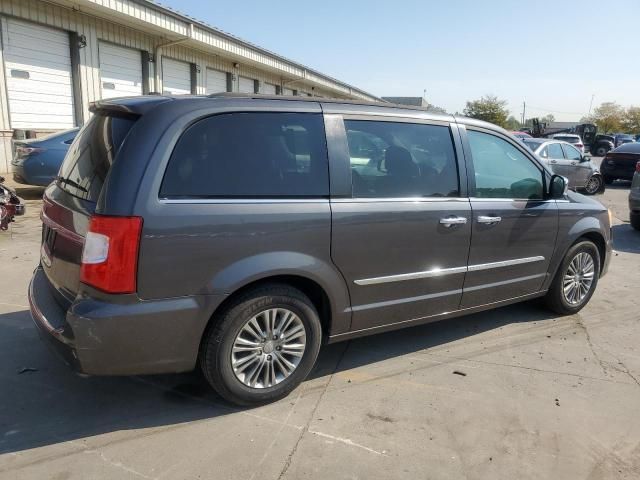 2015 Chrysler Town & Country Touring L