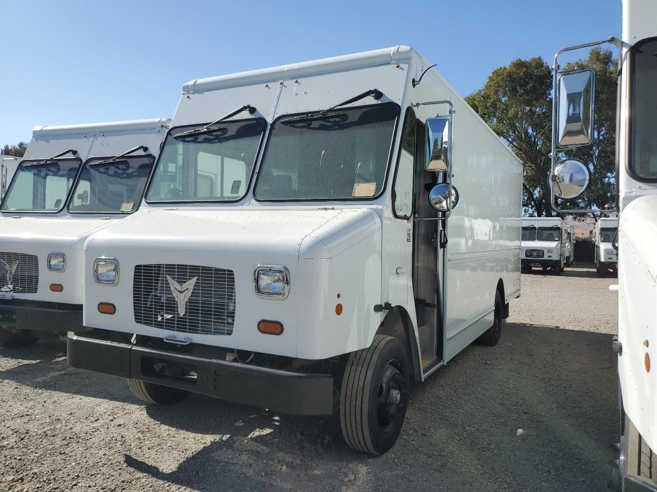 2022 XOS SV05