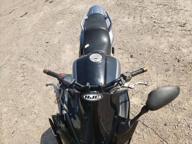 2004 Yamaha FZS10